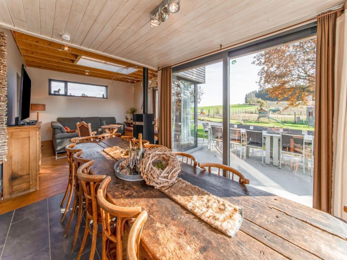 Luxurious House With Sauna In A Farm In バストーニュ エクステリア 写真