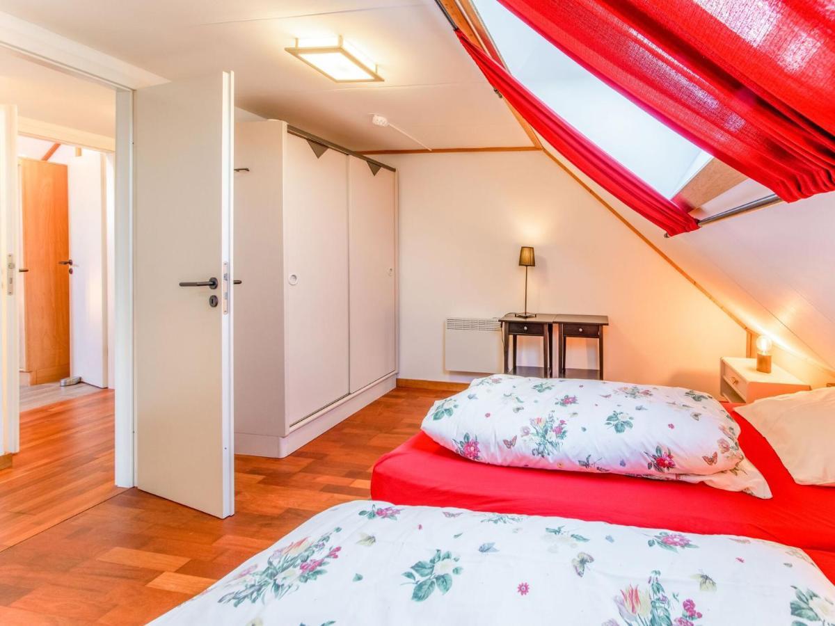 Luxurious House With Sauna In A Farm In バストーニュ エクステリア 写真
