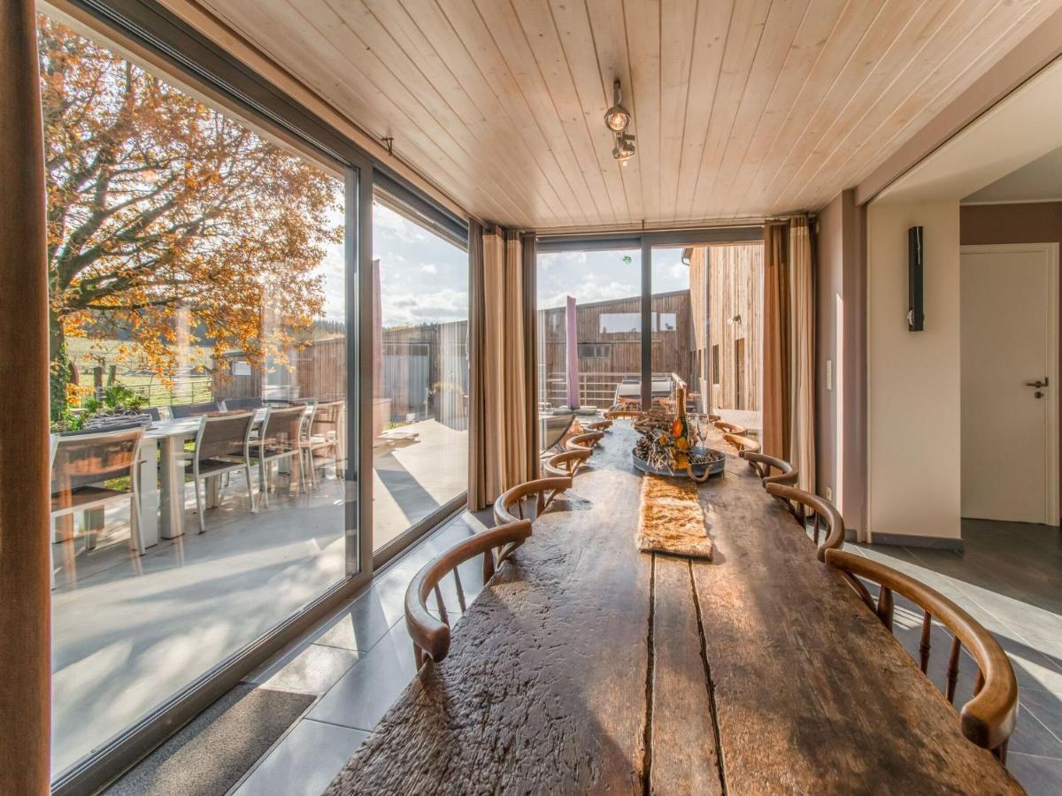 Luxurious House With Sauna In A Farm In バストーニュ エクステリア 写真