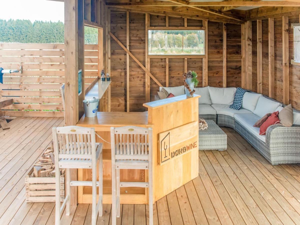 Luxurious House With Sauna In A Farm In バストーニュ エクステリア 写真